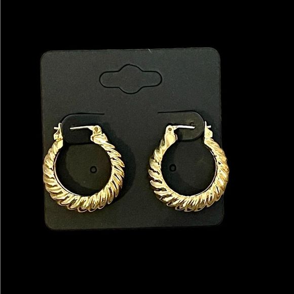 Jewelry 52 Gold Hoop Earrigs Poshmark